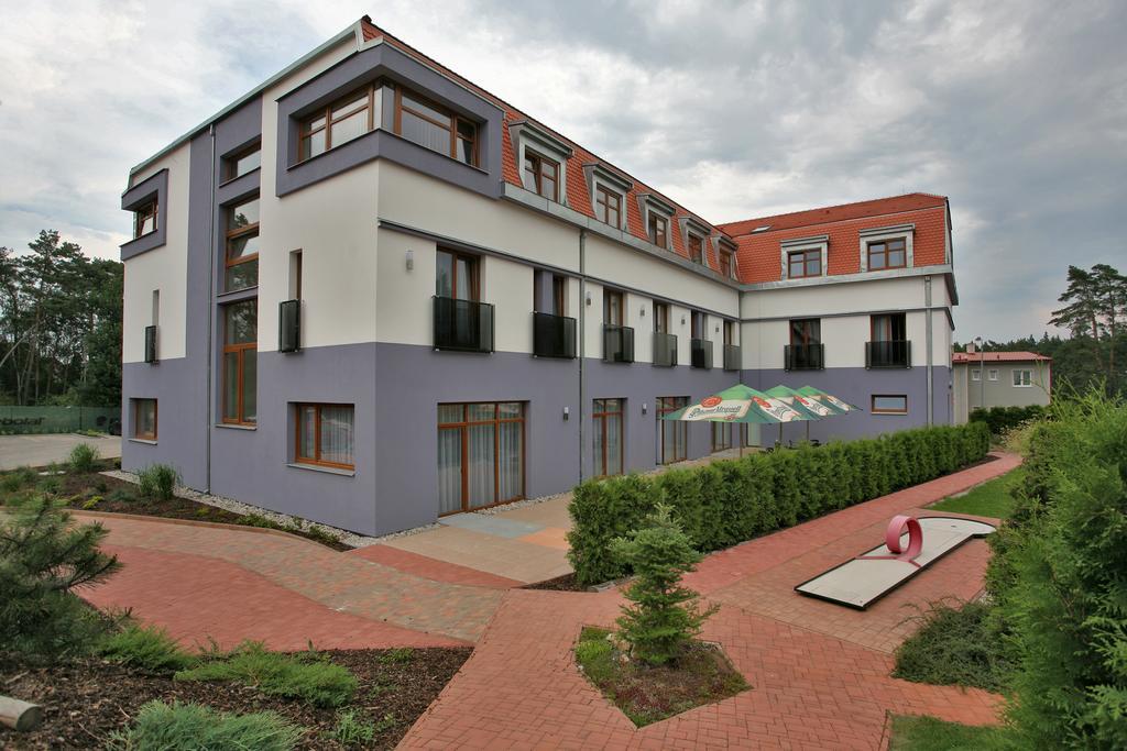 Hotel Sport Zruc Exterior photo