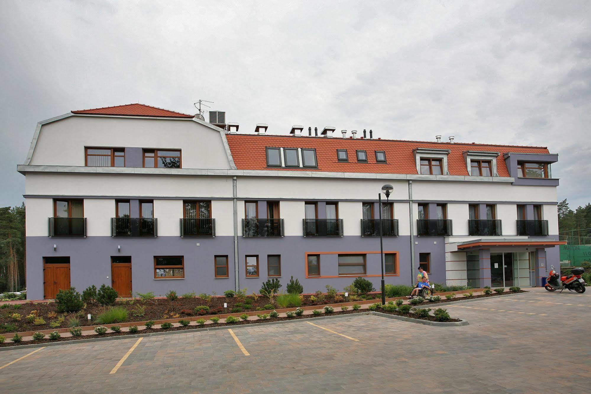 Hotel Sport Zruc Exterior photo