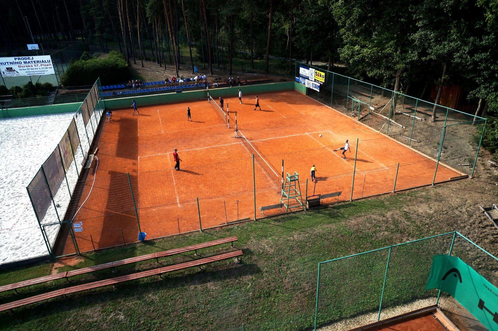 Hotel Sport Zruc Exterior photo